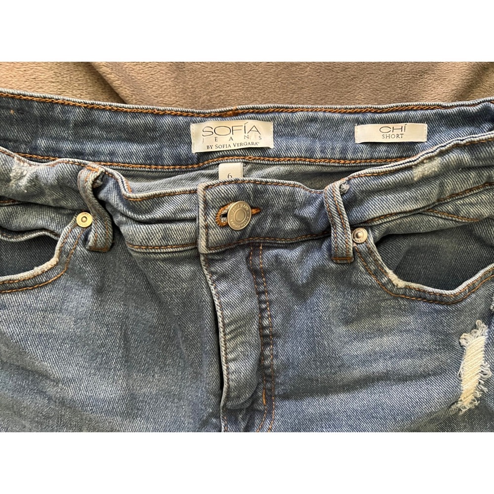 Sofia Jeans by Sofia Vergara Chi Short Distressed Denim Cut Off Medium Wash 6 - Picture 2 of 8